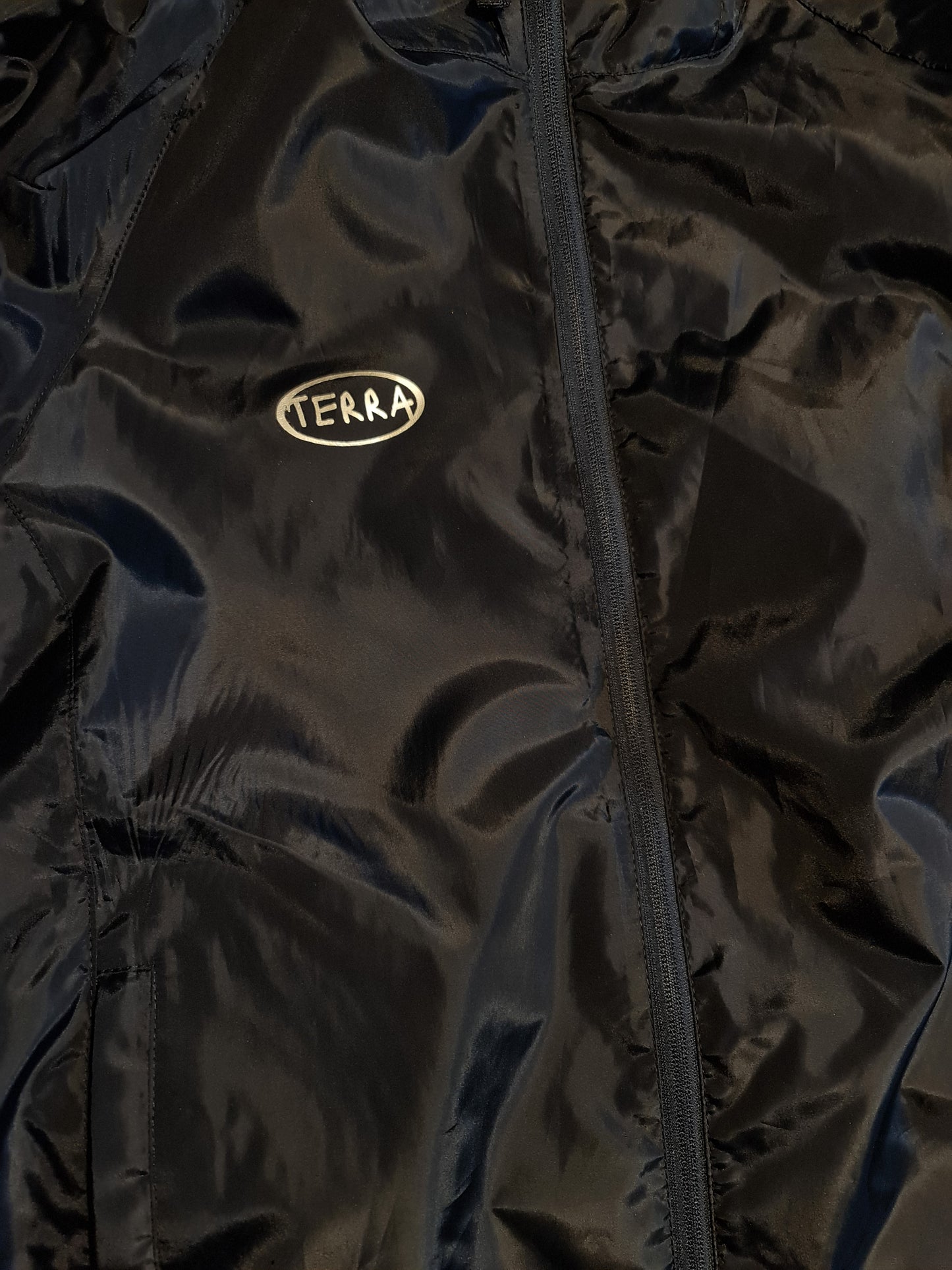 TERRA RAINCOAT 01