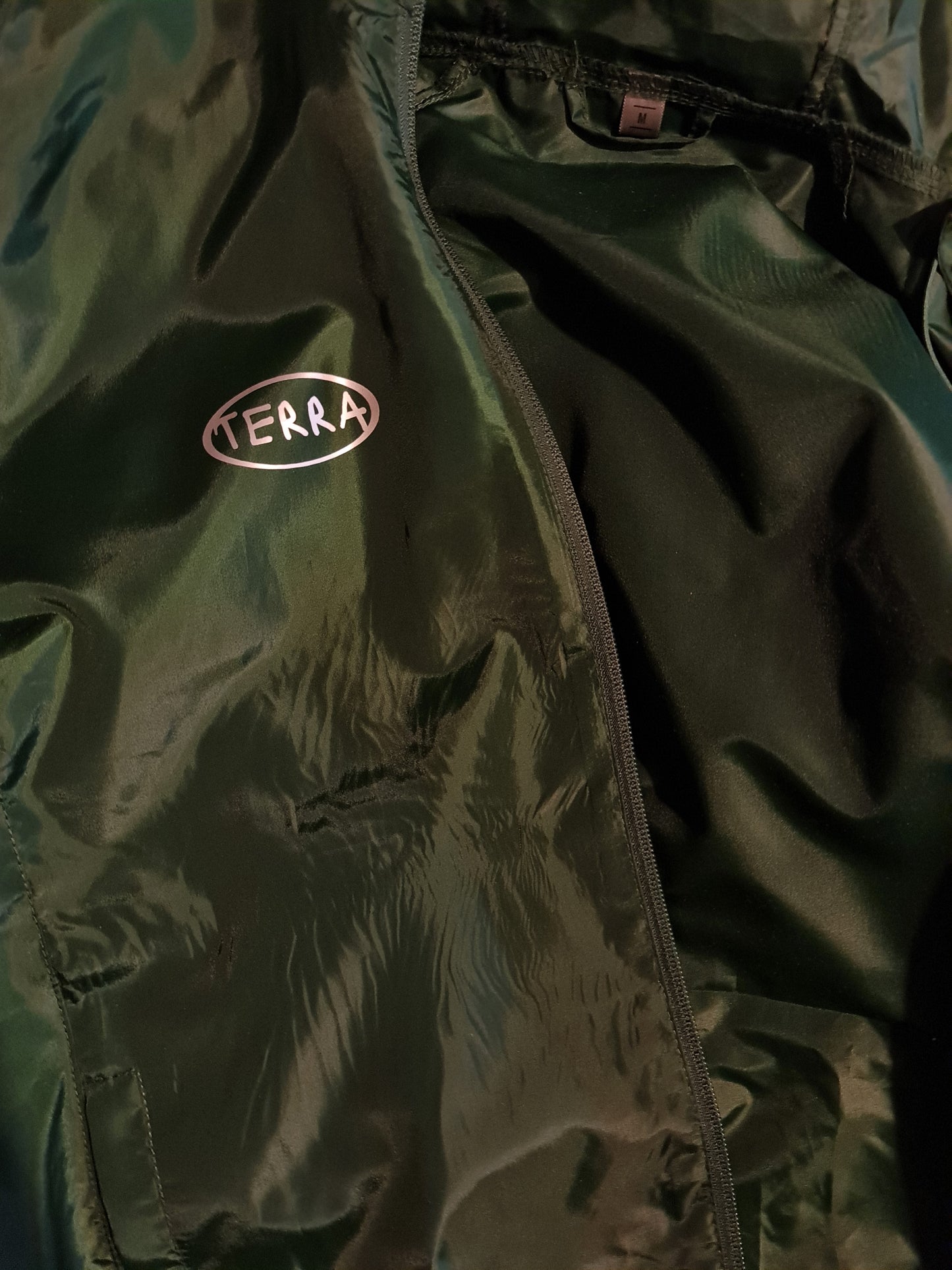 TERRA RAINCOAT 01